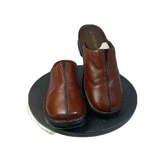PREDICTIONS Brown Leather Slip On Casual Shoes Womens Size 6.5 - Picture 1 of 14